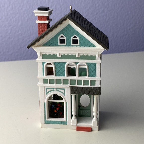 Hallmark Other - 1990 Hallmark Collectible 1990 Nostalgic Houses & Shops 7th Holiday Home